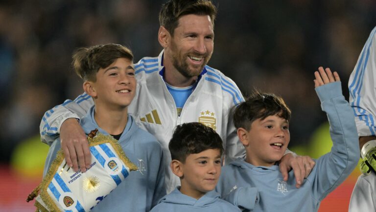 "J'ai rêvé de pouvoir terminer de cette manière", Lionel Messi annonce avoir joué son dernier match en Argentine