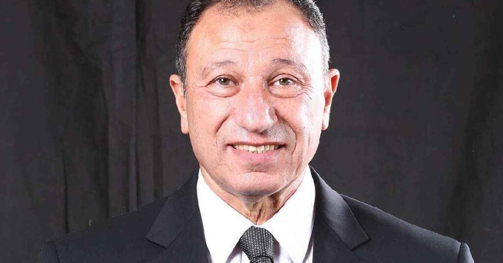 قرار وشيك قد يُعيد رسم مستقبل الأهلي.. مدرب غير متوقع يتصدر قائمة الخيارات الإدارية! 1 قرار مرتقب قد يعيد تشكيل مستقبل الأهلي.. اسم مدرب مفاجئ على طاولة الإدارة! – الجول