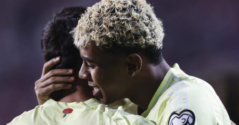 قرار مفاجئ من نجم كبير… اللعب بجوار بيدري ويامال يدفعه نحو الكامب نو! – الجول