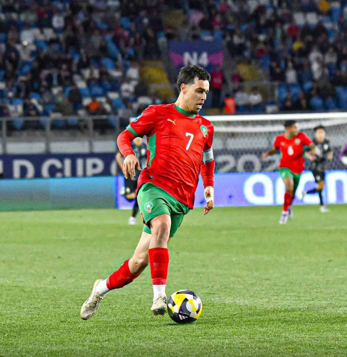 اللاعب في المنتخب الوطني يشعر بالراحة التامة، ولا يمكن التكهن بعدد المباريات التي سيلعبها.