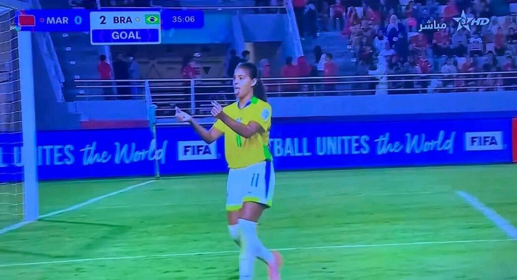 هدف البرازيل الثاني في مرمى المغرب للسيدات بعد 35 دقيقة من اللقاء. 1 هدف البرازيل الثاني في مرمى المغرب للسيدات بعد 35 دقيقة من اللقاء.