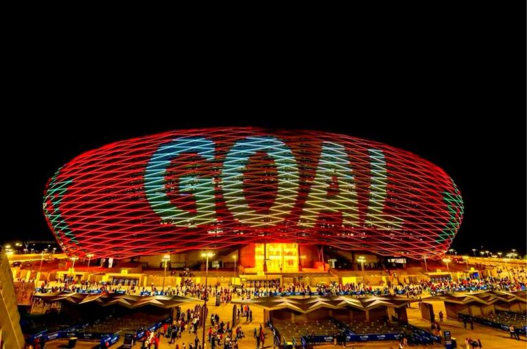 الشركة المغربية 100% المسؤولة عن التصاميم الضوئية المبهرة في ملعب الرباط.