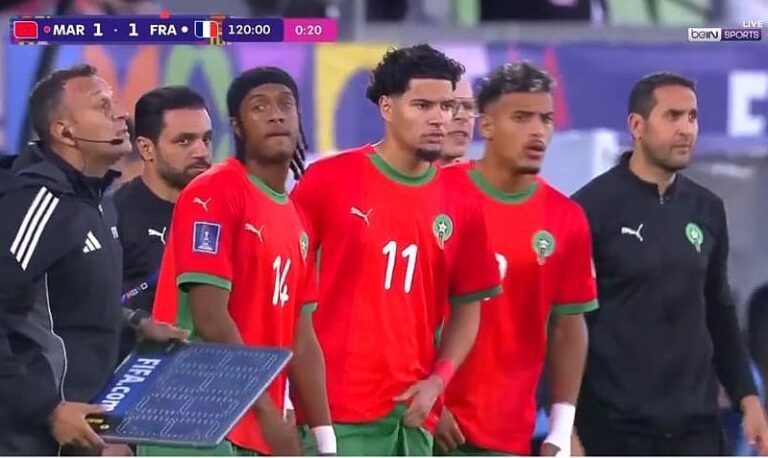 الجماهير المكسيكية، البرازيلية، الشيلية والكولومبية: شغف كرة القدم يجمعهم في حب اللعبة.