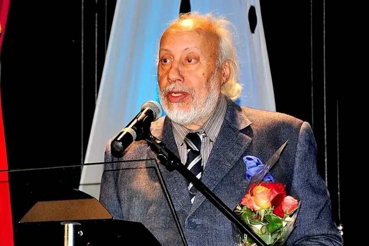إنا لله وإنا إليه راجعون  
عبد القادر مطاع في ذمة الله  
نسأل الله له الرحمة والمغفرة.