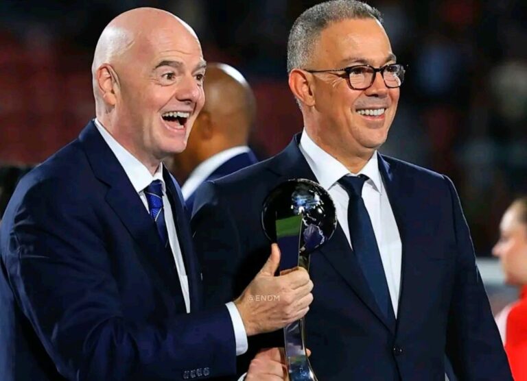 جياني إينفانتينو رئيس الفيفا يعبر عن سعادته أكثر من فوزي لقجع.