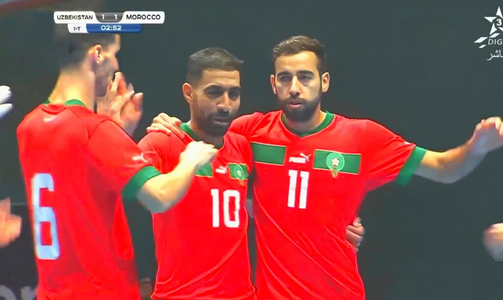 المنتخب المغربي لكرة الفوتسال يحقق الفوز على كافة الفرق المصنفة، بما في ذلك انتصاره على البرازيل، المصنفة الأولى عالميًا. 1 المنتخب المغربي لكرة الفوتسال يحقق الفوز على كافة الفرق المصنفة، بما في ذلك انتصاره على البرازيل، المصنفة الأولى عالميًا.