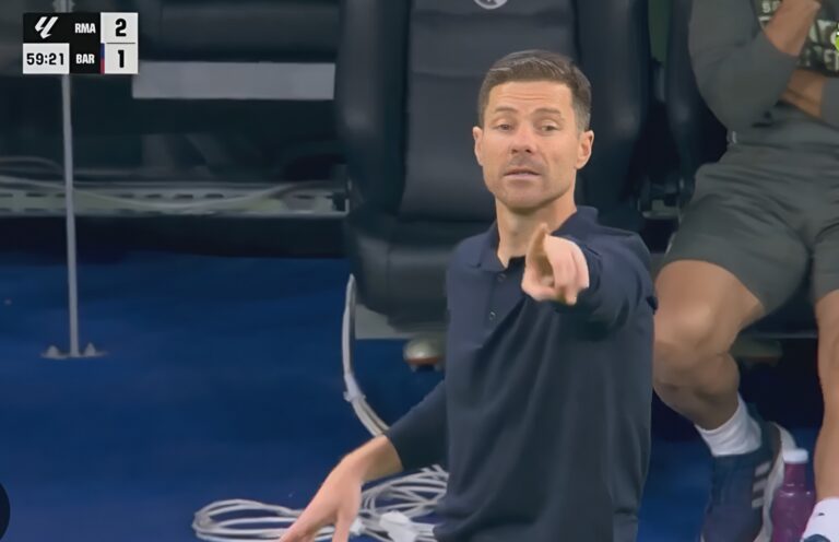 تشافي الونسو: لم أكن هنا سوى لهدف واحد، وهو إسعاد الجماهير.