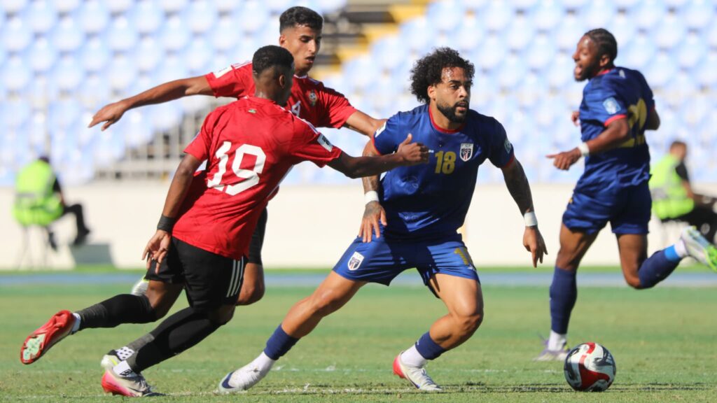 كأس العالم 2026: هدف مذهل من ركلة حرة، لكن الرأس الأخضر لم يتأهل بعد 1 Csc, coup franc génial, but gag... le Cap-Vert pas encore qualifié pour la Coupe du monde 2026