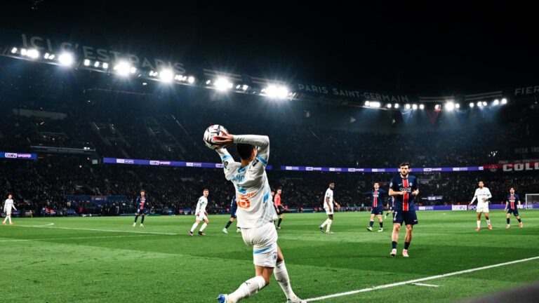 عد تنازلي لركلات الزاوية والركلات الحرة؟ التعديل الكبير المتوقع في القوانين لكأس العالم 2026 5 Un compte à rebours pour les touches et les coups de pieds arrêtés? Le changement majeur de règlement envisagé pour la Coupe du monde 2026