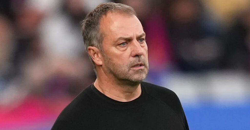 هانسي فليك يندم على التخلي عن نجم برشلونة.. اللاعب يُفاجئ الجميع ويُعيد إحياء مسيرته بقوة خارقة في أوروبا!