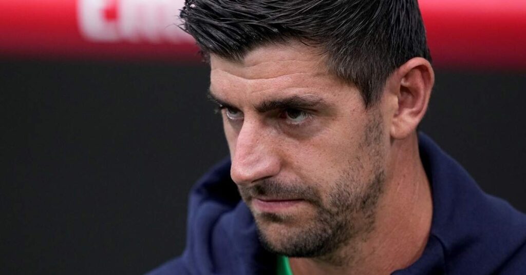 كورتوا يرفض بدء زميله أساسيًا ضد برشلونة بسبب عدم ثقته في مستواه! – الجول