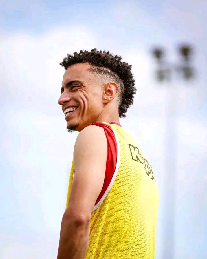 ما شاء الله عطاش يتألق في الدفاع والوسط والهجوم، وحتى في كرات الدقيقة الأخيرة!