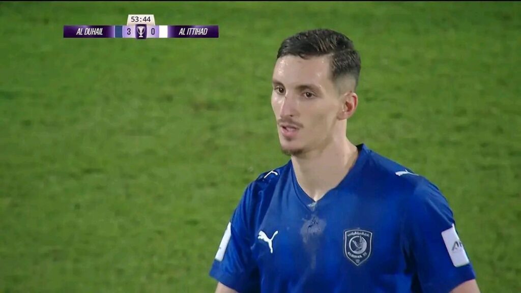 بولبينة يترك بصمته التاريخية في عالم كرة القدم، متفوقاً على الأسماء الكبيرة مثل رونالدو وبنزيما وسالم الدوسري.