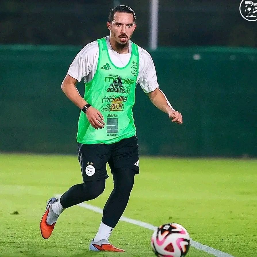 مظهر المسلم الأصيل: اللهم احفظ الإسلام والمسلمين وبارك فيهم.