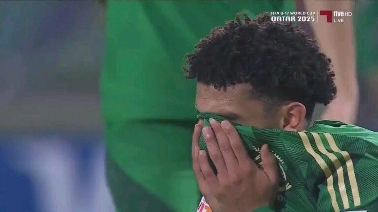 خروج جميع المنتخبات العربية من آسيا من كأس العالم في المرحلة الأولى، وقطر تستضيف البطولة.