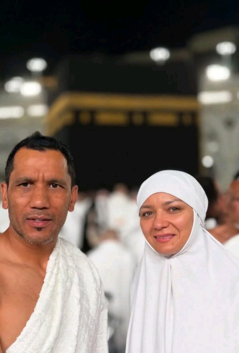 المدرب الجنوب أفريقي دافيد فاضلو وزوجته المسلمة: لمحات من حياتهما في المغرب مع نادي الرجاء.