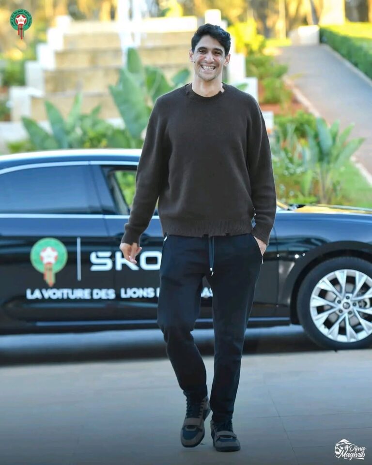 ياسين بونو يتألق بأفضل تصدي بين جميع اللاعبين في البطولة.