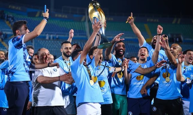 كيفية متابعة مباراة الزمالك وبيراميدز اليوم: القنوات الناقلة وطرق البث المباشر لكأس السوبر المصري 2025