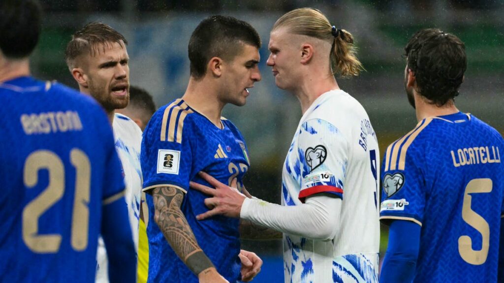 Football: un joueur italien a touché les fesses de Erling Haaland