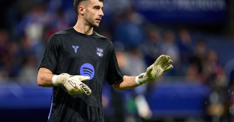 حارس برشلونة يتحدث عن حلم اللعب مع أسطورة النادي – الجول