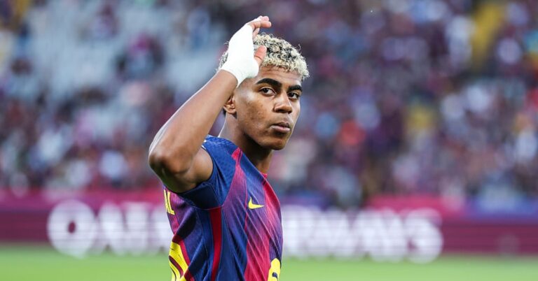 مستواه لا يبرر تواجده أساسيًا، لكن صداقة لامين يامال هي السبب الحقيقي في اختياره!