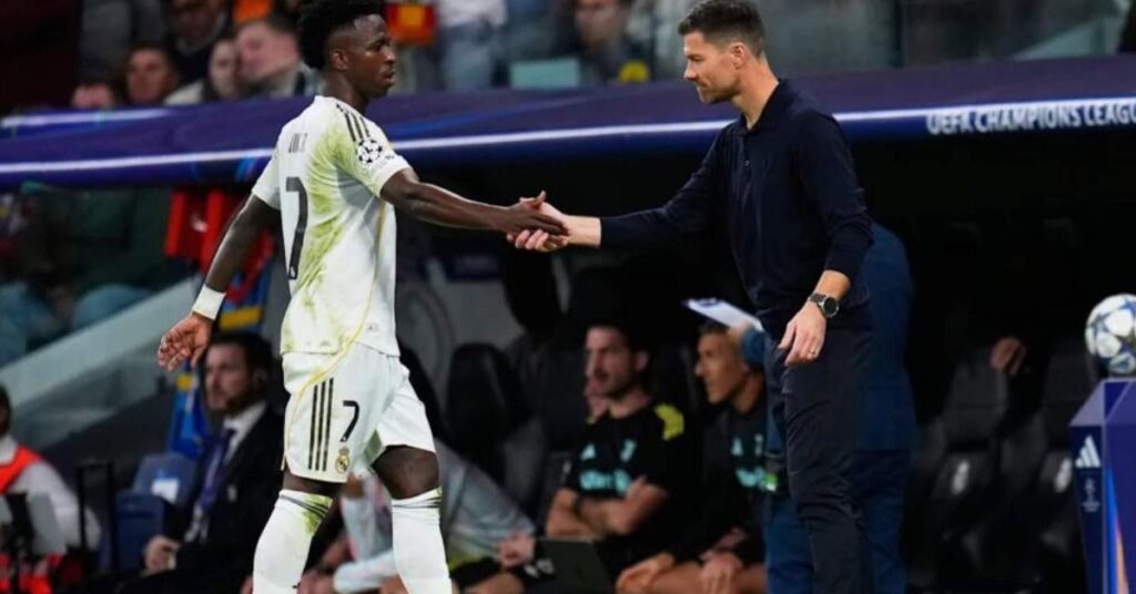 تشابي ألونسو يقدم تصريحًا قويًا عقب تصرف مفاجئ من نجم ريال مدريد! 1 تشابي ألونسو يوجه رسالة حاسمة بعد تصرف غير متوقع من نجم ريال مدريد! – الجول