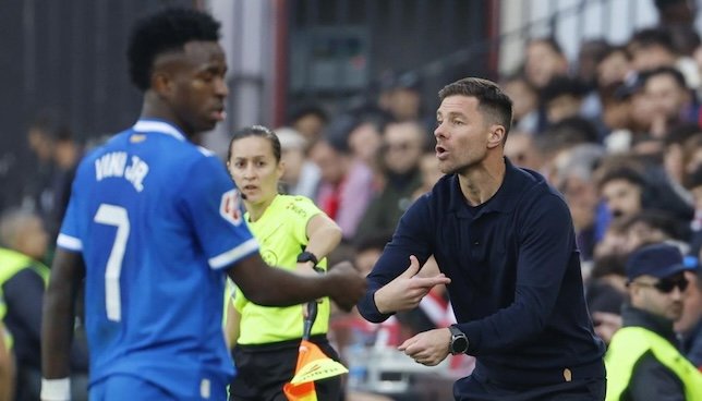 تشابي ألونسو وفينيسيوس جونيور (غيتي)