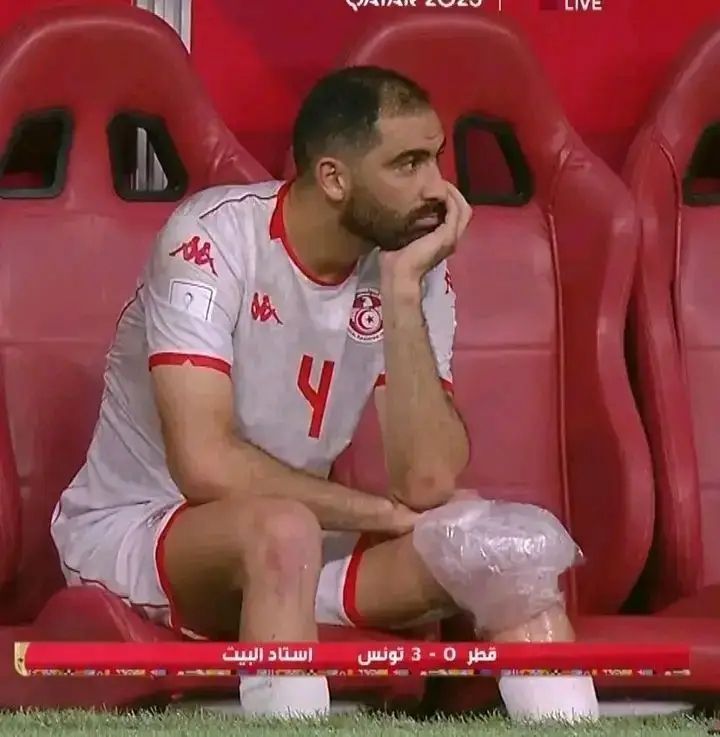 حزن عميق يسيطر على نجم منتخب تونس بعد الخروج المؤلم من كأس العرب