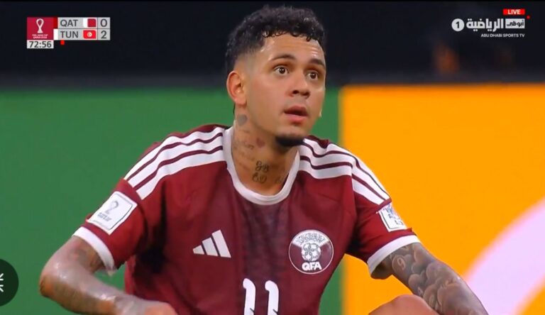 اسـتغراب من أداء منتخب قطر: هل يمكن تخيل تألقهم بوجود لاعبين مجنسين في بطولة كبرى؟