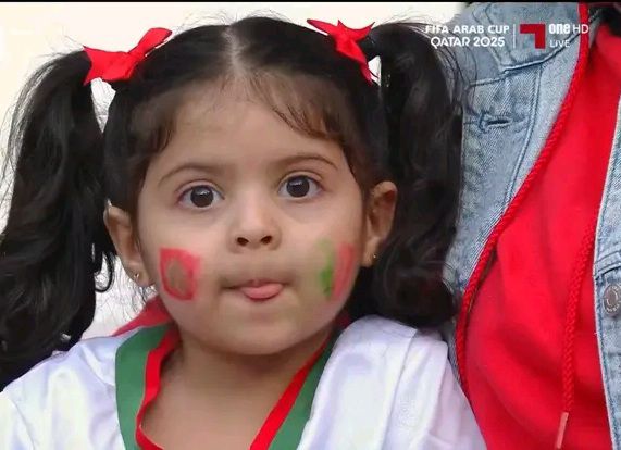 الجماهير المغربية في قطر: لحظة ساحرة في كأس العرب