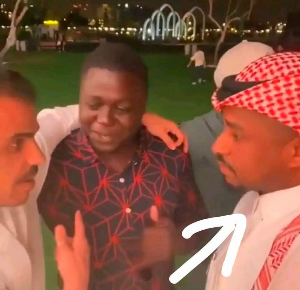 بادرة رائعة من ناصر الشمراني، لاعب منتخب السعودية، بإهداء عمرة تشمل كافة التكاليف.