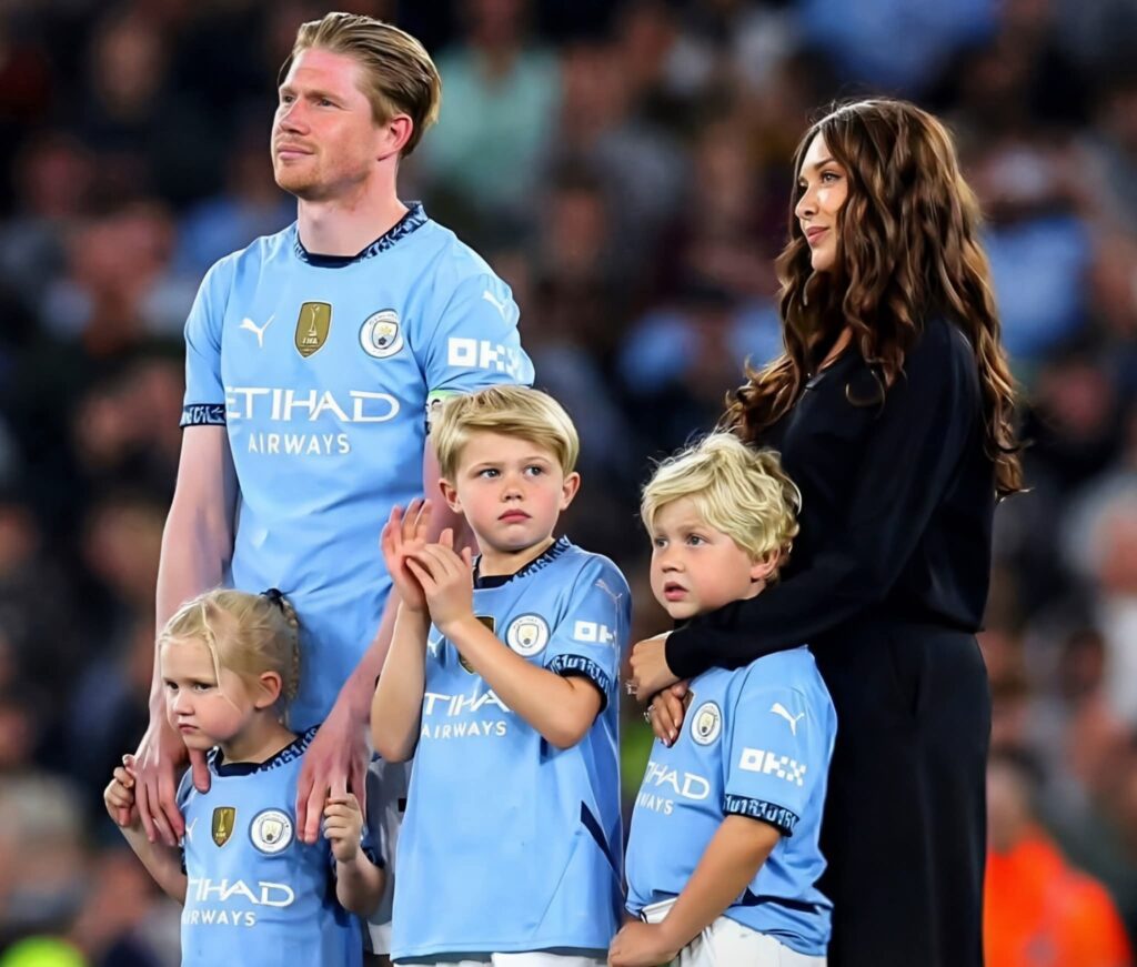 خيانة مفاجئة: الزوج يكتشف خيانة زوجته مع صديقه ويتخذ قرار الطلاق دون تردد!