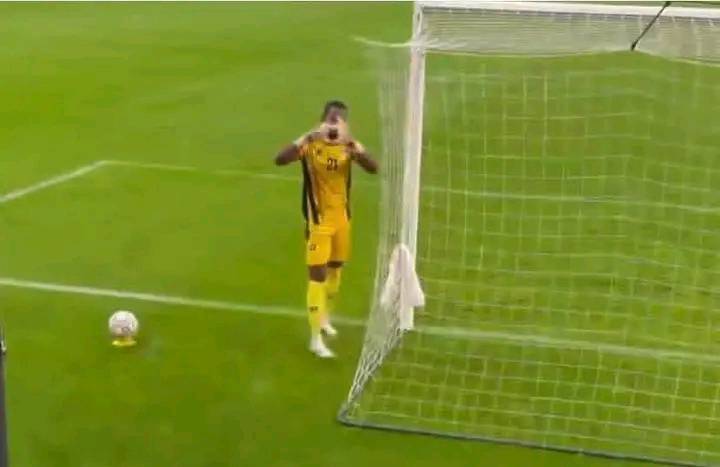 ما حدث من بعض المشجعين مع منتخب السودان يعد تصرفًا غير مقبول ومخجل، خاصة بعد استقبالهم للجزائر بالحليب.