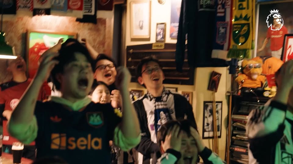 جاذبية الثقافة الكروية اليابانية: تجربة فريدة مليئة بالإثارة والمتعة...