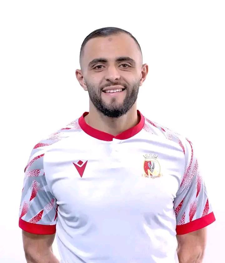 نبيل خالي ينضم رسمياً إلى صفوف نادي الوداد الرياضي! مرحباً بكل العشاق الذين ينتظرون بداية مشواره الجديد.