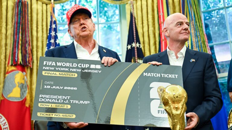 prix de la paix, "confiance forte" et petites sueurs froides... Gianni Infantino, le grand ami de Donald Trump