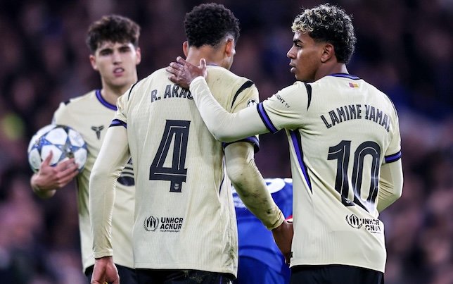 رونالد أراوخو ولامين يامال وباو كوبارسي (غيتي)