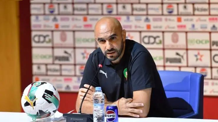 وليد الركراكي: هل نعود لنتساءل عن غياب اللقب منذ 50 عاماً؟ السبب يعود إلى ضعف أداء فريقنا في بعض الجوانب.