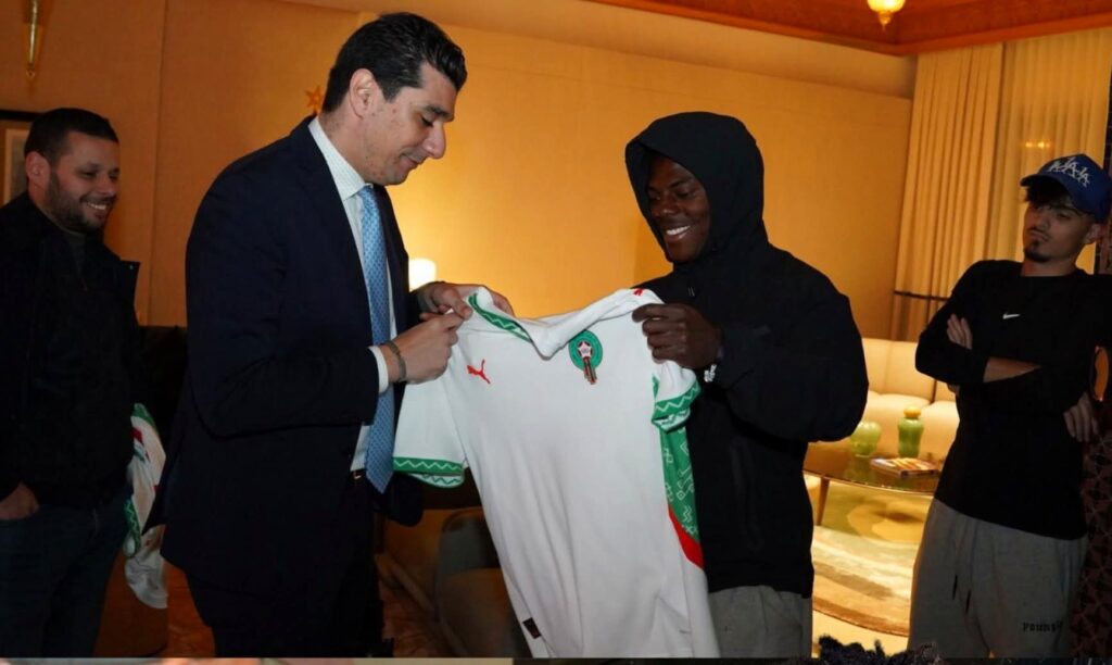 تخيل، قبل ساعة كان في الجزائر، والآن وصل اليوتيوب العالمي سب... إلى المغرب!