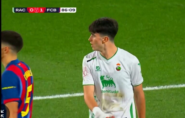 رأسينغ كلوب يسجل هدفين في مرمى برشلونة، لكن الحكم يلغي الهدفين!