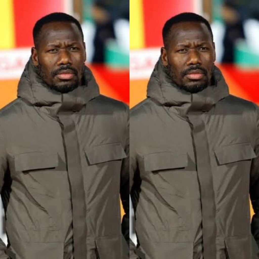 الكاف يقرر إيقاف المدرب السنغالي ثياو indefinitely.