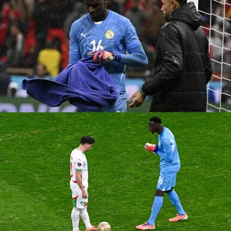 وسائل الإعلام تناقلت عن صحفيين مغاربة من الملعب وجود رموز مكتوبة في...