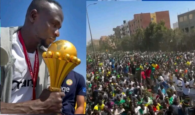 سـاديو ماني يتوج بلقب كأس إفريقيا ويحتفل مع الجماهير السنغالية في أجواء مفعمة بالفرحة.