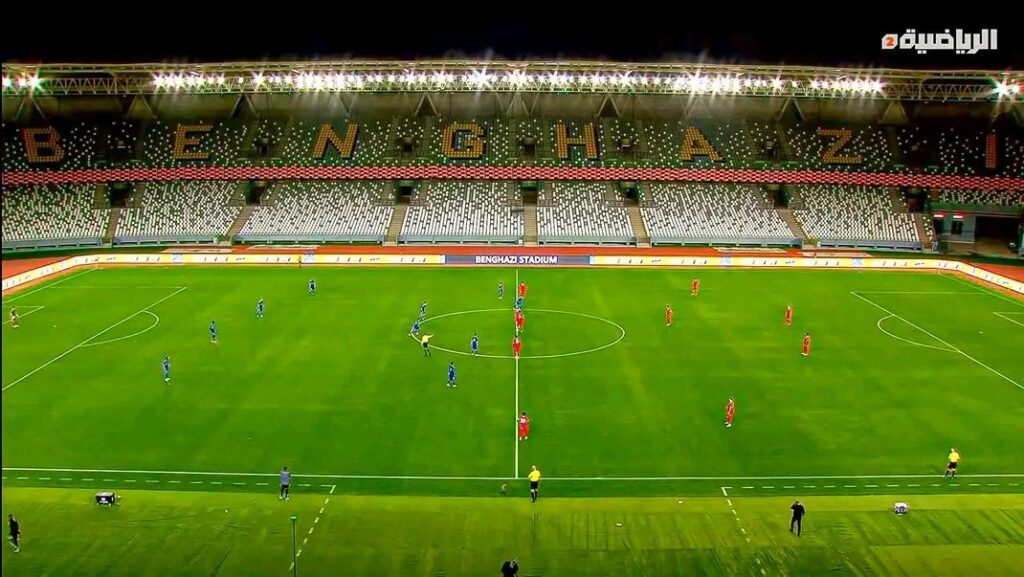 الصورة ليست من الدوري الإيطالي أو الإسباني، بل تُظهر أحداثًا من الدوري الليبي في ملعب بنغ.