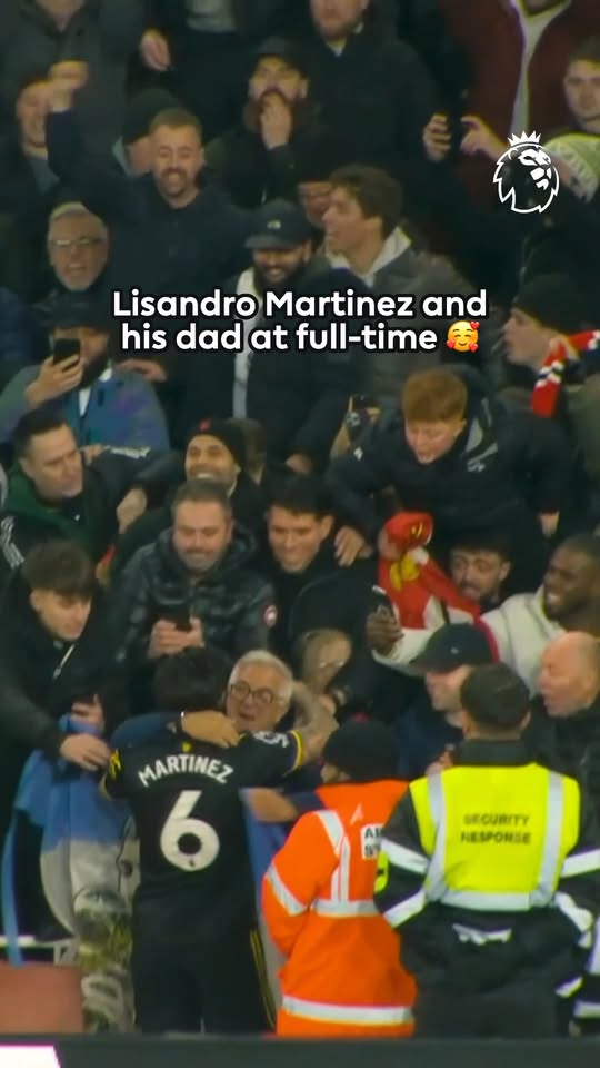 لحظة عاطفية خاصة لليساندرو مارتينيز مع مانشستر يونايتد