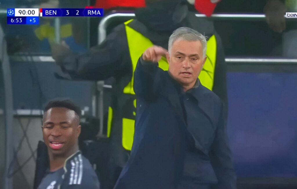 مورينيو يعود إلى سانتياغو برنابيو بعد غياب طويل لمواجهة ريال مدريد مجددًا.