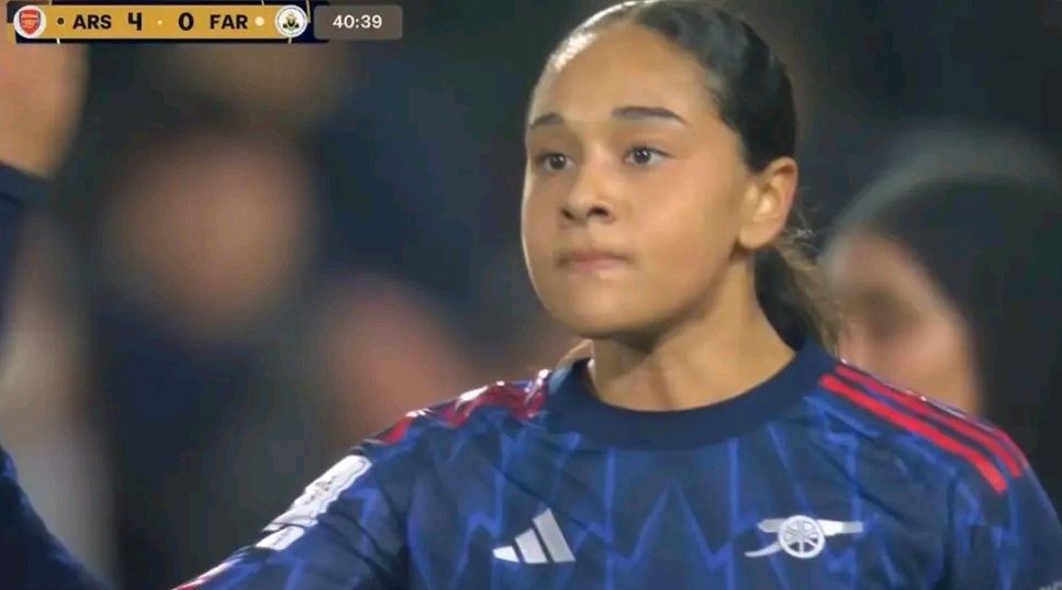 الجيش الملكي يتلقى هزيمة ثقيلة أمام أرسنال الإنجليزي: 0-4 في الدقيقة 40.