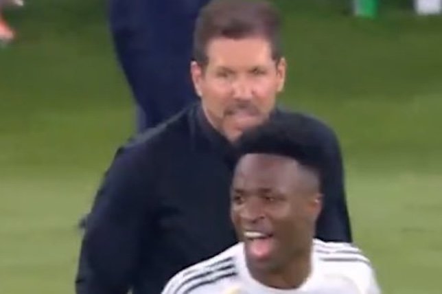 فينيسيوس ودييغو سيميوني (غيتي)