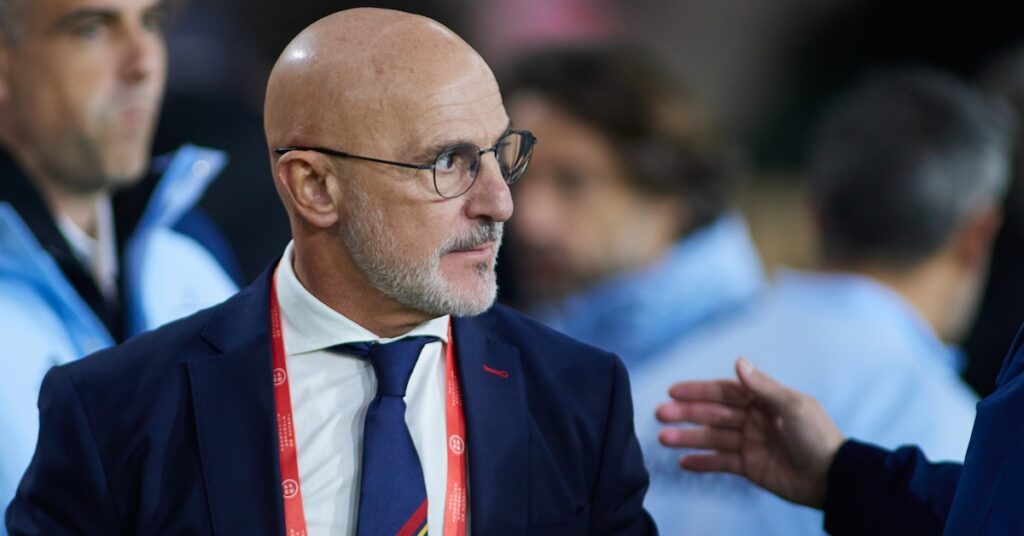 لويس دي لا فوينتي يُفاجئ الجميع باستبعاد أحد أفضل لاعبي برشلونة من قائمة إسبانيا في كأس العالم