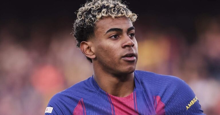 يامال يتدخل شخصيًا لإنقاذ أحد زملائه من الرحيل عن برشلونة رغم تراجع مستواه!